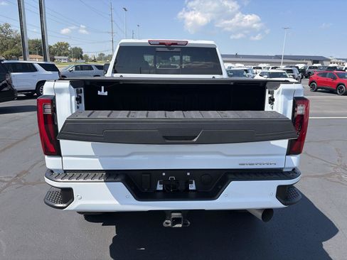 Used 2026 GMC Sierra 2500 Denali Ultimate AWD/4WD image 5