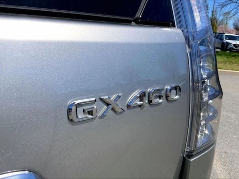 Certified 2021 Lexus GX 460 Premium w/ Premium Package AWD/4WD image 10