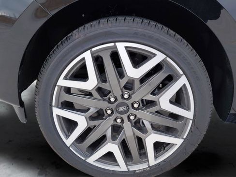 New 2026 Ford Expedition Platinum w/ Platinum Ultimate Package AWD/4WD image 10