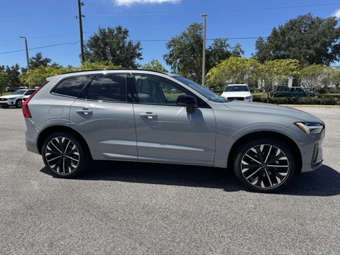 New 2026 Volvo XC60 B5 Ultra w/ Protection Package Premier image 2