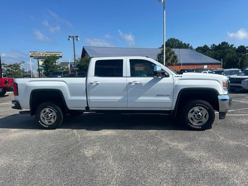 Used 2016 GMC Sierra 2500 SLE w/ SLE Preferred Package AWD/4WD image 2