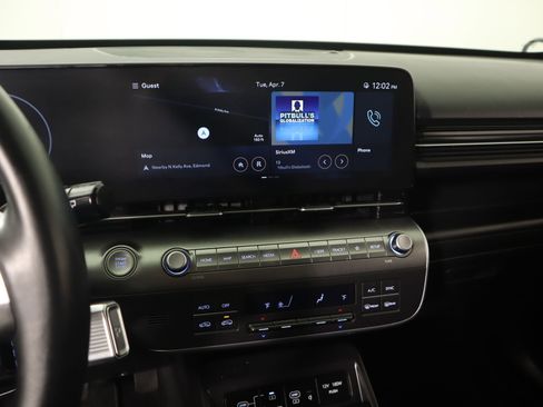Used 2024 Hyundai Kona SEL w/ Convenience Package FWD image 5