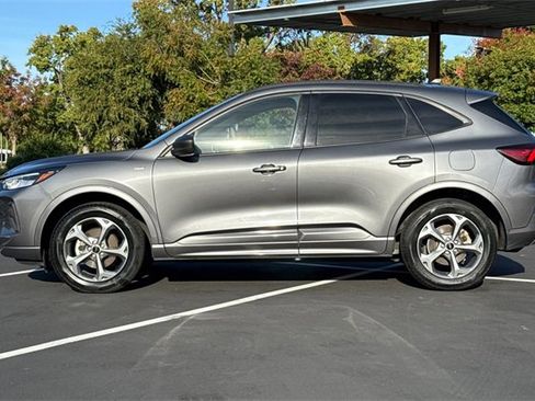 Used 2023 Ford Escape ST-Line image 9