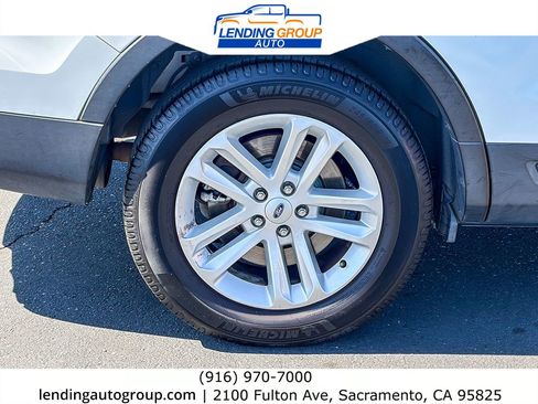 Used 2017 Ford Explorer XLT FWD image 10