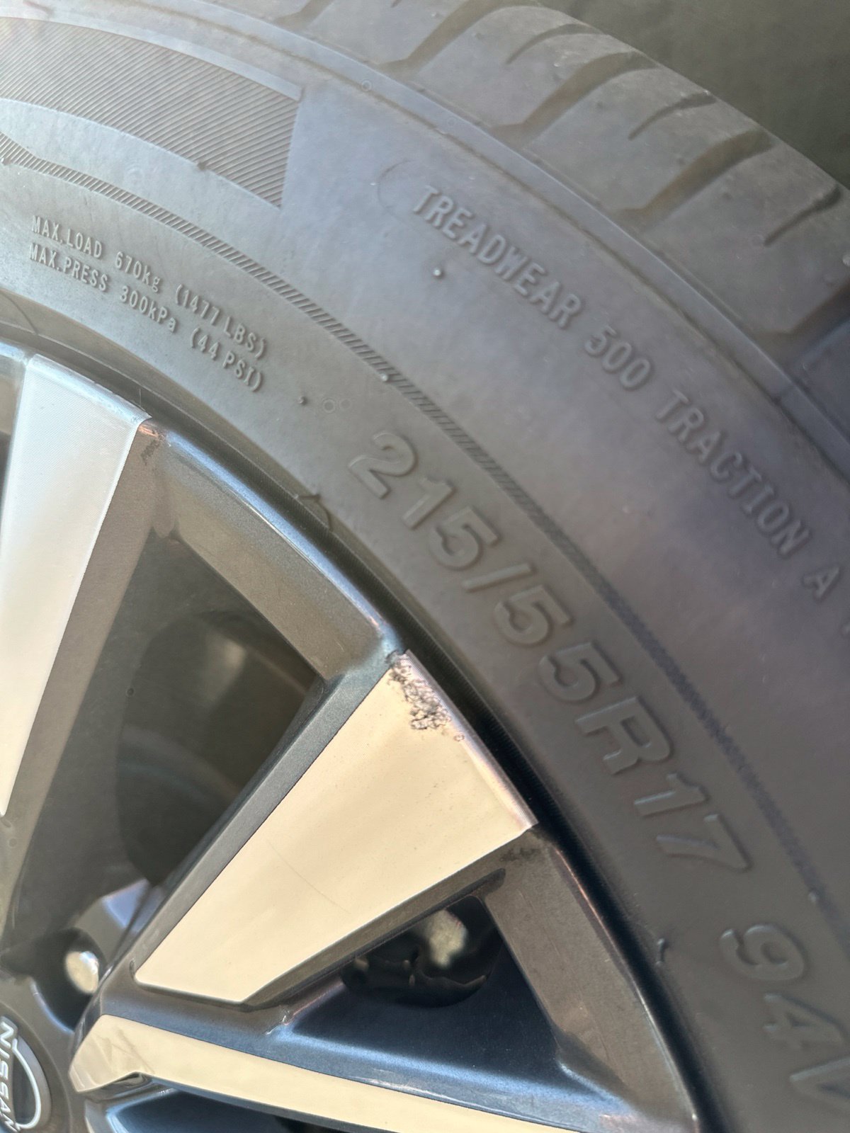Used 2025 Nissan Altima 2.5 SV FWD image 11