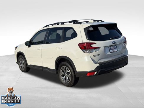 Used 2022 Subaru Forester Premium w/ Popular Package #3 image 3