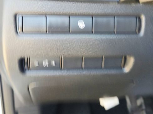 Used 2023 Nissan Rogue SV image 20