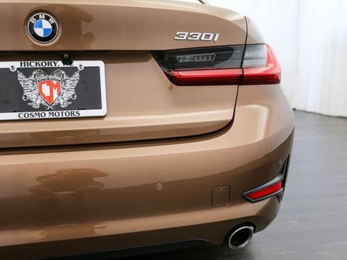 Used 2019 BMW 330i xDrive Sedan w/ Premium Package AWD/4WD image 39