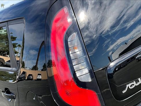 Used 2015 Kia Soul image 27