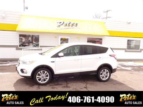 Used 2017 Ford Escape SE image 1