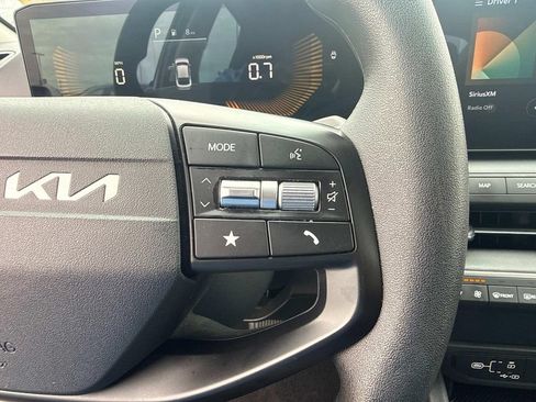 Used 2025 Kia K4 FWD image 29