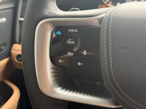 Used 2025 INFINITI QX80 Sensory image 13