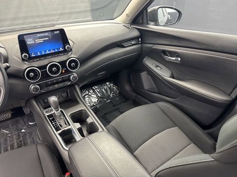 Used 2025 Nissan Sentra SV image 10