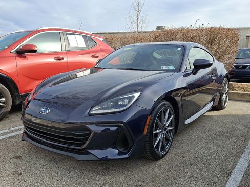 Used 2025 Subaru BRZ Limited image 3