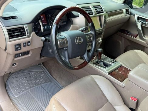 Used 2019 Lexus GX 460 Premium AWD/4WD image 4