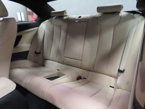 Used 2024 BMW 230i Coupe w/ Premium Package RWD image 19