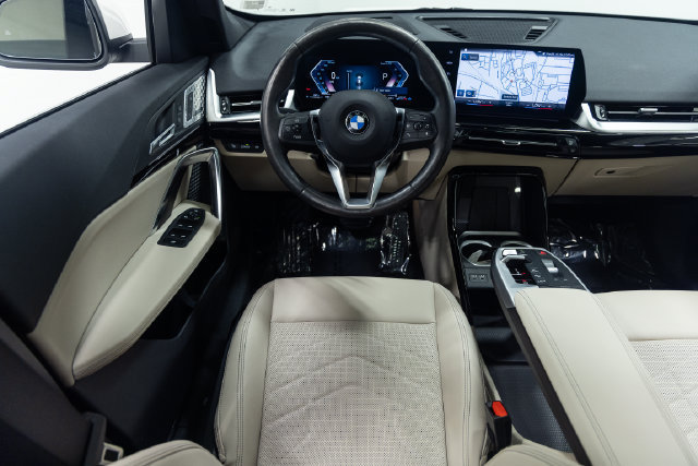Certified 2023 BMW X1 xDrive28i w/ Premium Package AWD/4WD image 3