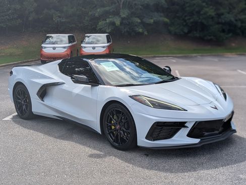 Used 2024 Chevrolet Corvette Stingray Coupe w/ Battery Protection Package RWD image 11