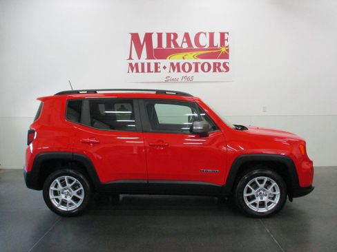 Used 2021 Jeep Renegade Limited w/ Sun & Sound Group image 6