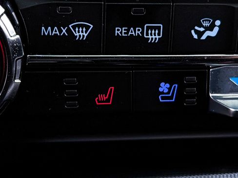 Used 2023 Ford F150 Raptor w/ Raptor 37 Performance Package AWD/4WD image 29