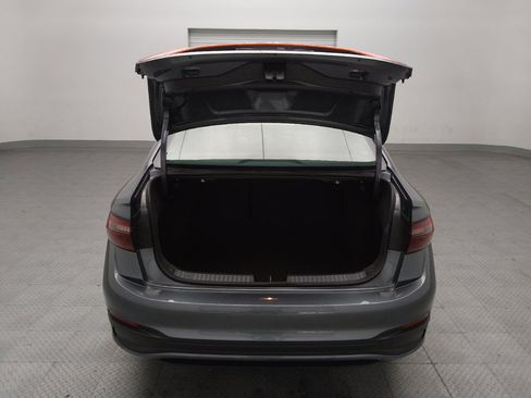 Used 2025 Volkswagen Jetta SE FWD image 29