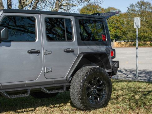 Used 2018 Jeep Wrangler Unlimited Sport S image 46