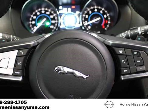 Used 2020 Jaguar F-PACE Prestige image 9