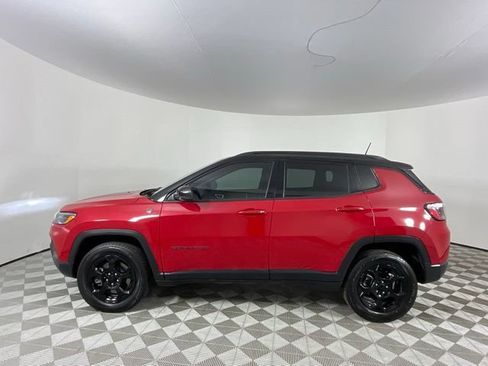 Used 2023 Jeep Compass Trailhawk AWD/4WD image 8