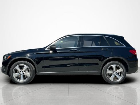 Used 2017 Mercedes-Benz GLC 300 image 2
