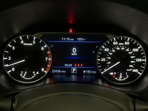 Used 2024 Nissan Altima 2.5 SV FWD image 13