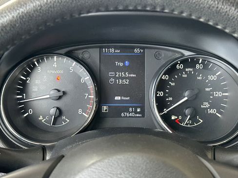 Used 2020 Nissan Rogue SV FWD image 27