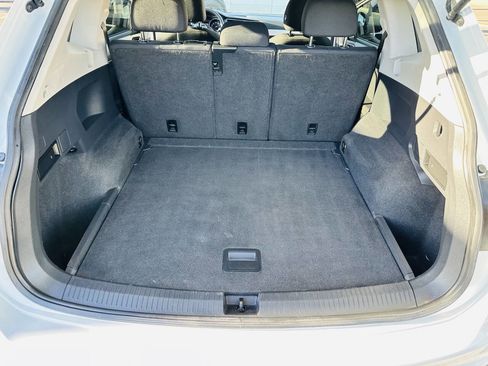 Used 2019 Volkswagen Tiguan S image 27