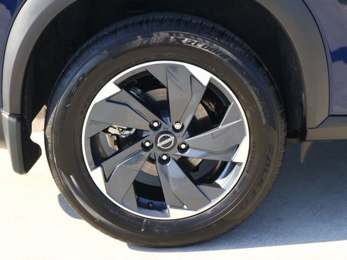 Used 2026 Nissan Rogue SV w/ Cold Weather Package FWD image 8