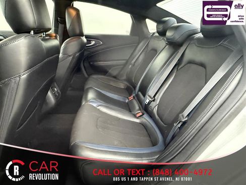 Used 2015 Chrysler 200 S w/ Navigation & Sound Group I FWD image 27