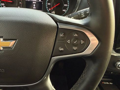 Used 2023 Chevrolet Traverse LT image 25