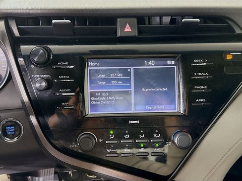 Used 2020 Toyota Camry LE w/ Convenience Package image 10