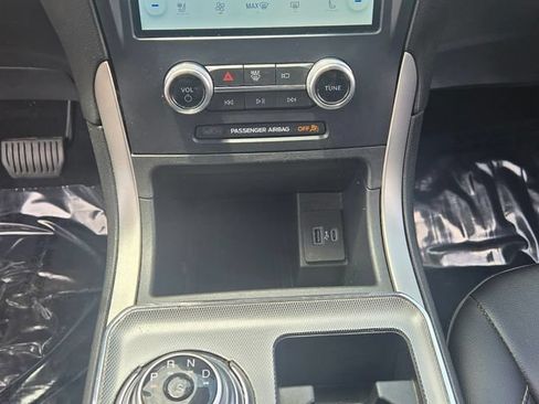 Used 2022 Ford Edge SEL w/ Convenience Package AWD/4WD image 9