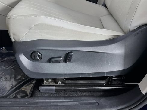 Used 2023 Volkswagen Tiguan SE FWD image 20