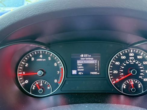 Used 2020 Kia Optima SE FWD image 21