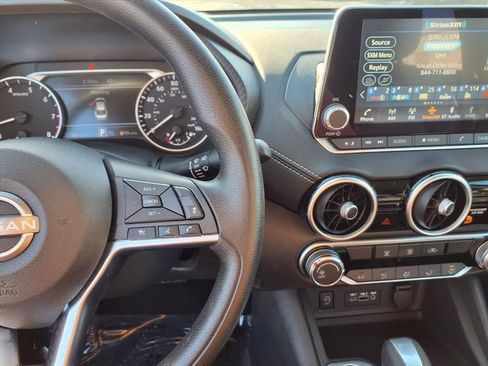 Used 2024 Nissan Sentra SV image 11