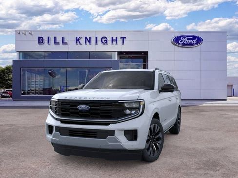 New 2026 Ford Expedition Platinum w/ Driver's Package AWD/4WD image 2