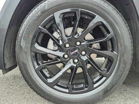 Used 2023 GMC Terrain SLE w/ Driver Convenience Package FWD image 26