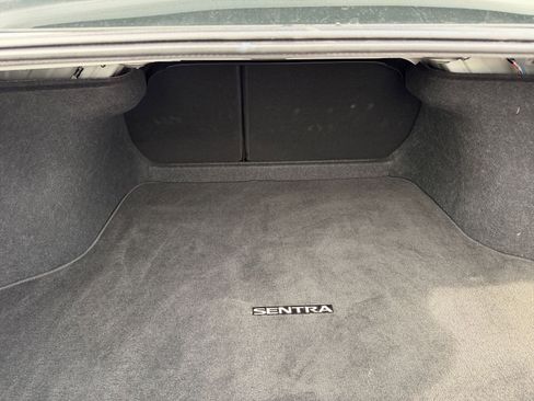 Used 2025 Nissan Sentra SV image 29