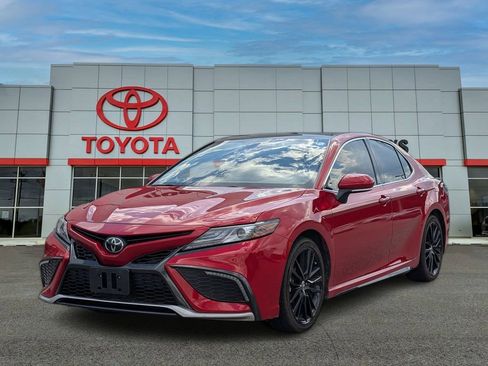 Used 2024 Toyota Camry XSE FWD image 1