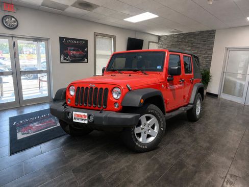 Used 2015 Jeep Wrangler Unlimited Sport w/ Quick Order Package 24S AWD/4WD image 3
