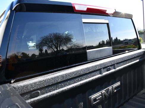 Used 2026 GMC Sierra 1500 SLE w/ Preferred Package AWD/4WD image 6