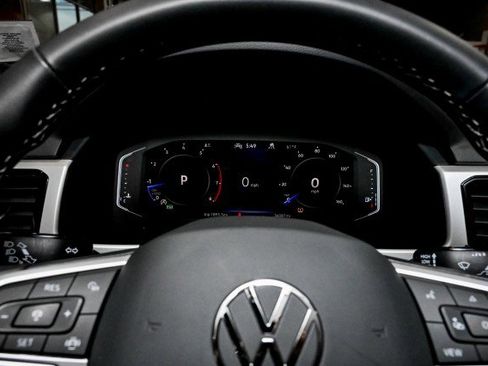 Used 2022 Volkswagen Atlas SE image 41