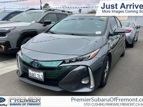 Used 2017 Toyota Prius Prime Advanced FWD image 1