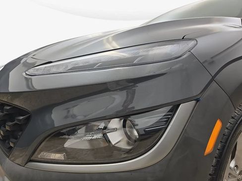 Used 2023 Hyundai Kona SEL FWD image 32