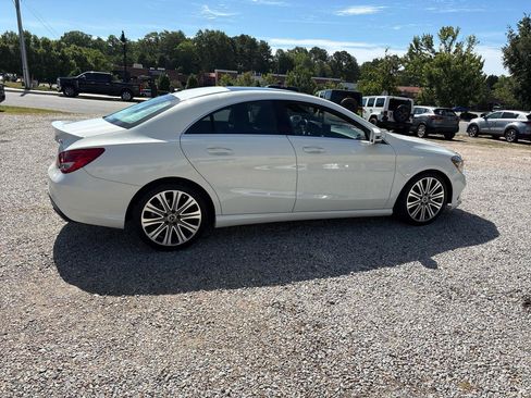 Used 2018 Mercedes-Benz CLA 250 4MATIC image 10